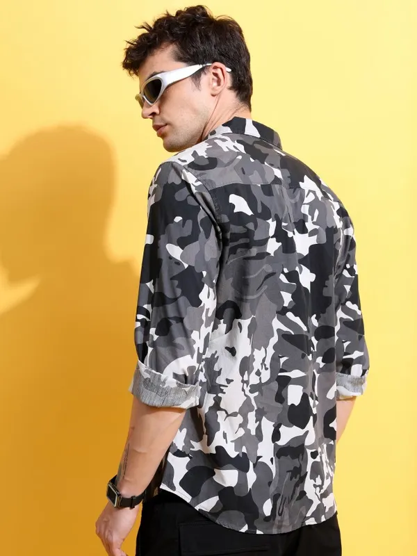  Ketch Men Grey Printed Slim Fit Casual Shirts