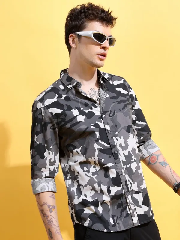  Ketch Men Grey Printed Slim Fit Casual Shirts