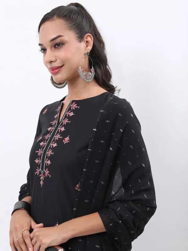 Women Kurta With Trouser & Dupatta
