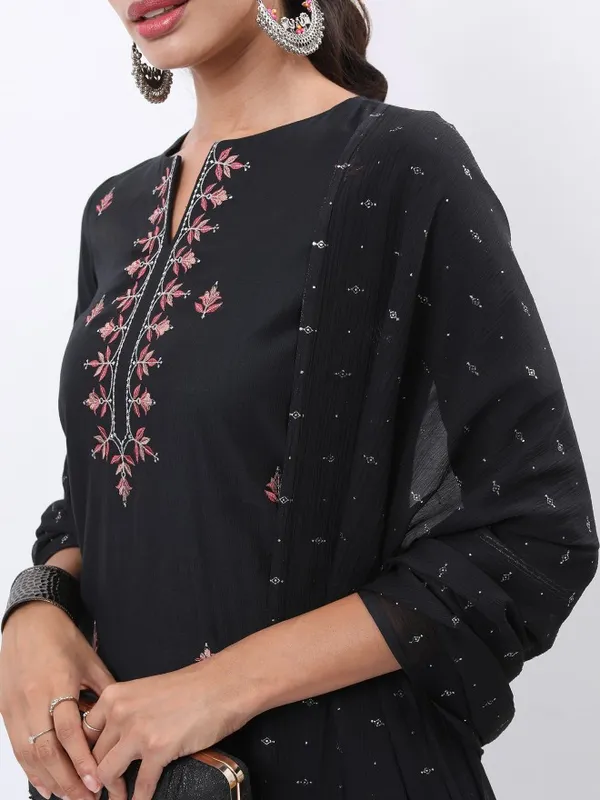 Women Kurta With Trouser & Dupatta