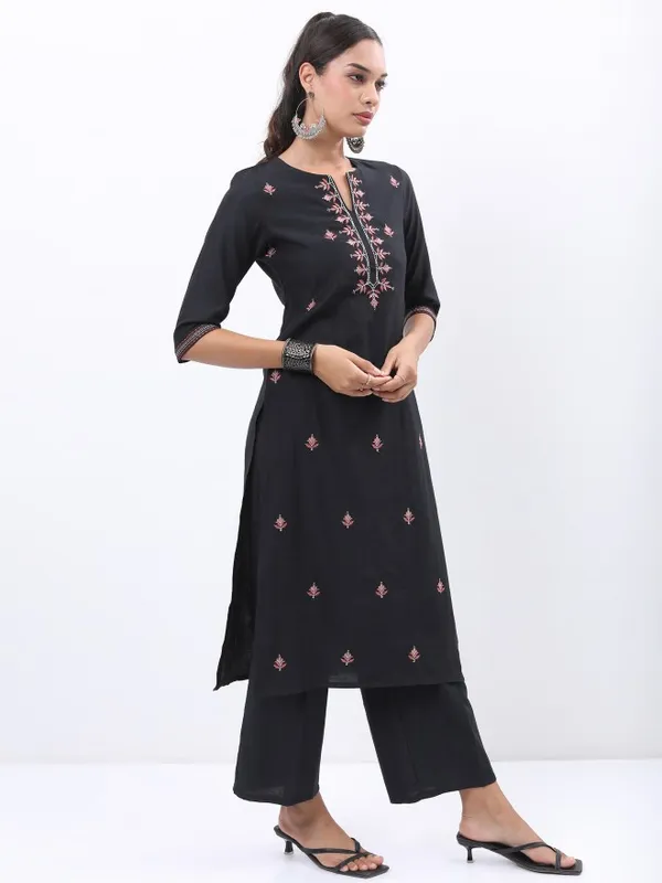 Women Kurta With Trouser & Dupatta