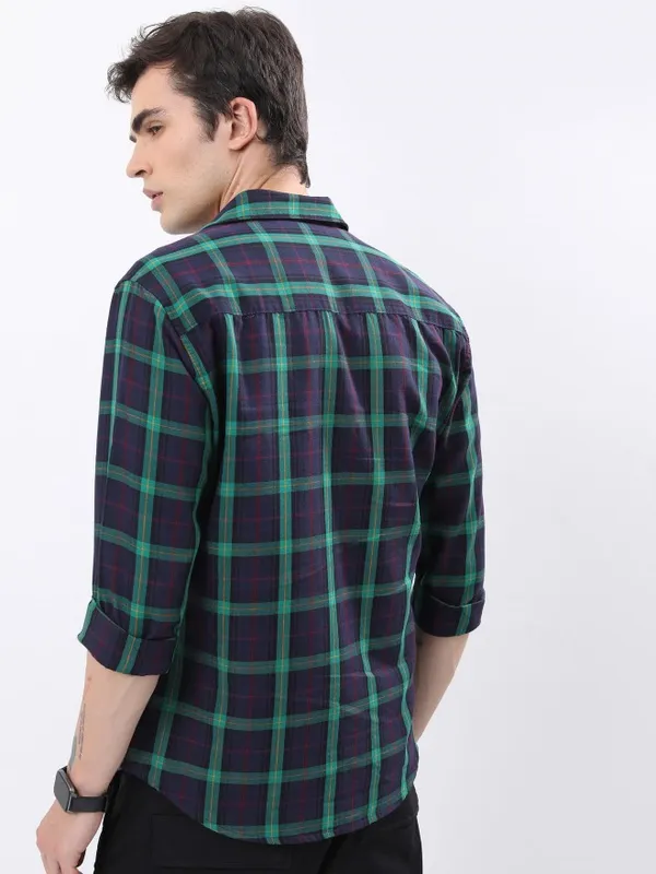  Highlander Men Navy Blue Checked Slim Fit Casual Shirts