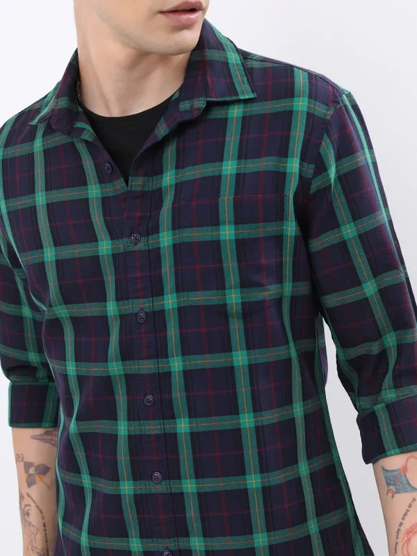  Highlander Men Navy Blue Checked Slim Fit Casual Shirts