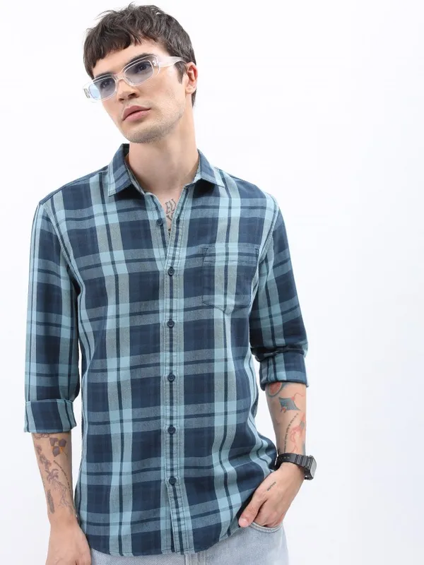  Highlander Men Teal Checked Slim Fit Casual Shirts