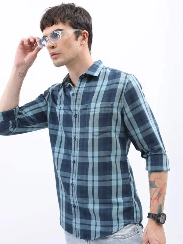  Highlander Men Teal Checked Slim Fit Casual Shirts