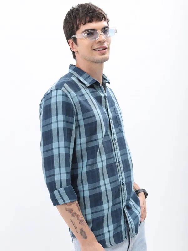  Highlander Men Teal Checked Slim Fit Casual Shirts