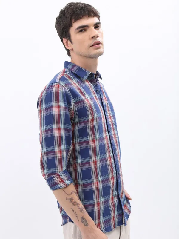  Highlander Men Navy Blue Checked Slim Fit Casual Shirts