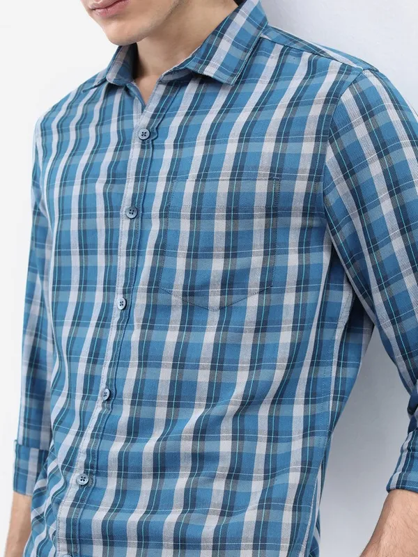  Highlander Men Blue Checked Slim Fit Casual Shirts