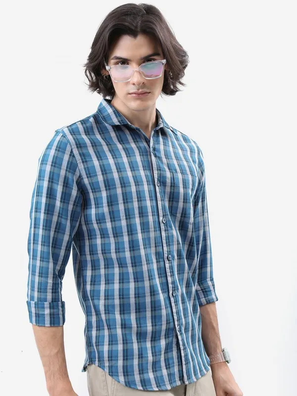  Highlander Men Blue Checked Slim Fit Casual Shirts