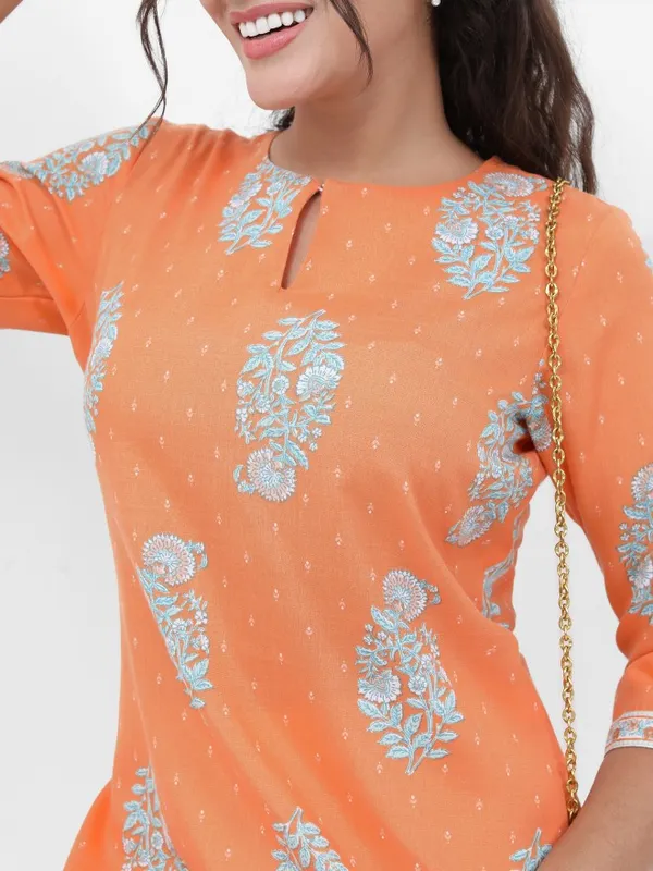 Keyhole Neck Printed Tunic