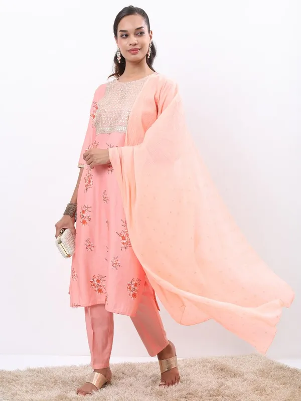  Ketch Women Peach Printed Kurta Sets