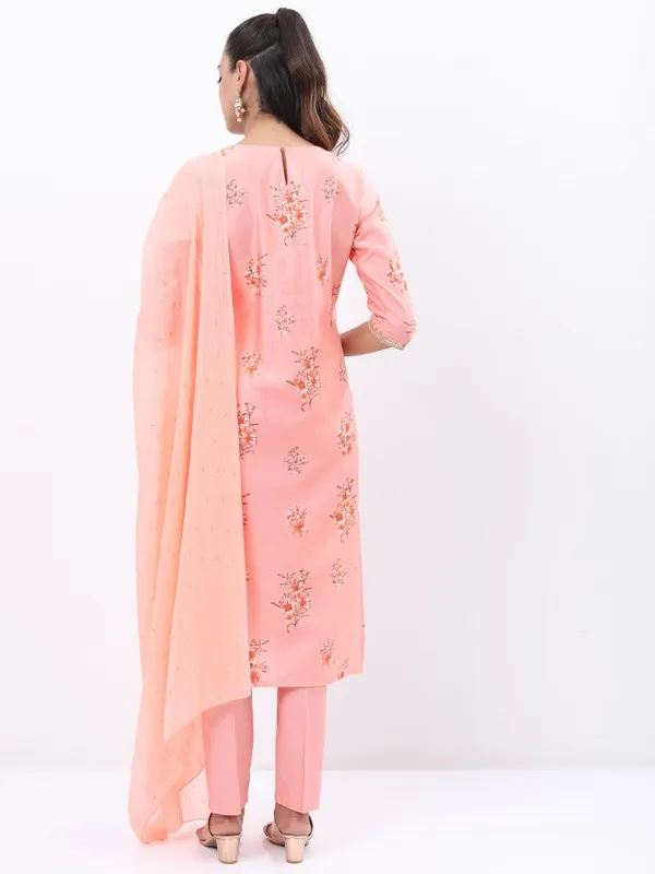  Ketch Women Peach Printed Kurta Sets