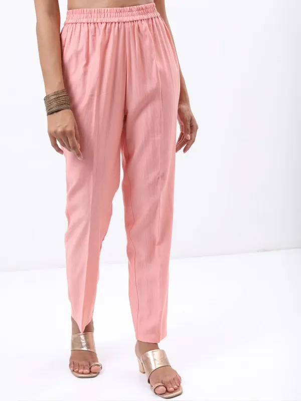  Ketch Women Peach Printed Kurta Sets