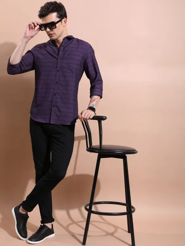  Highlander Men Purple Striped Slim Fit Casual Shirts