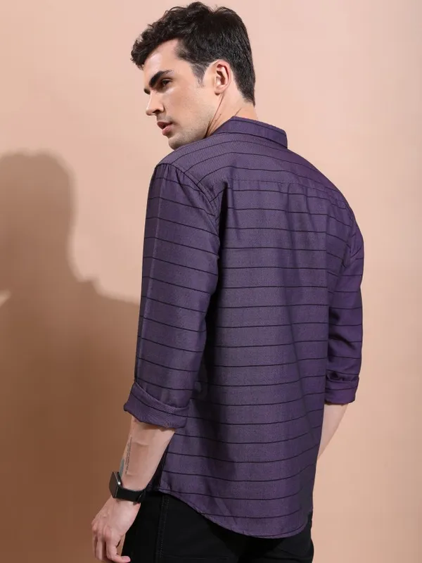  Highlander Men Purple Striped Slim Fit Casual Shirts