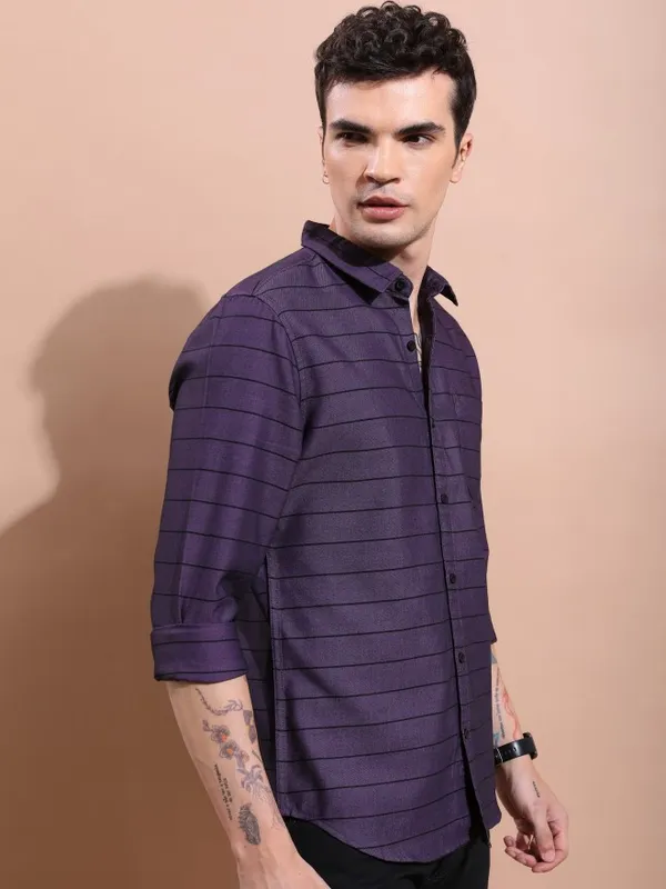  Highlander Men Purple Striped Slim Fit Casual Shirts