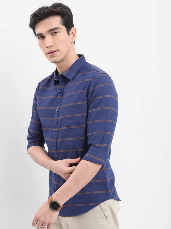  Highlander Men Navy Blue Striped Slim Fit Casual Shirts