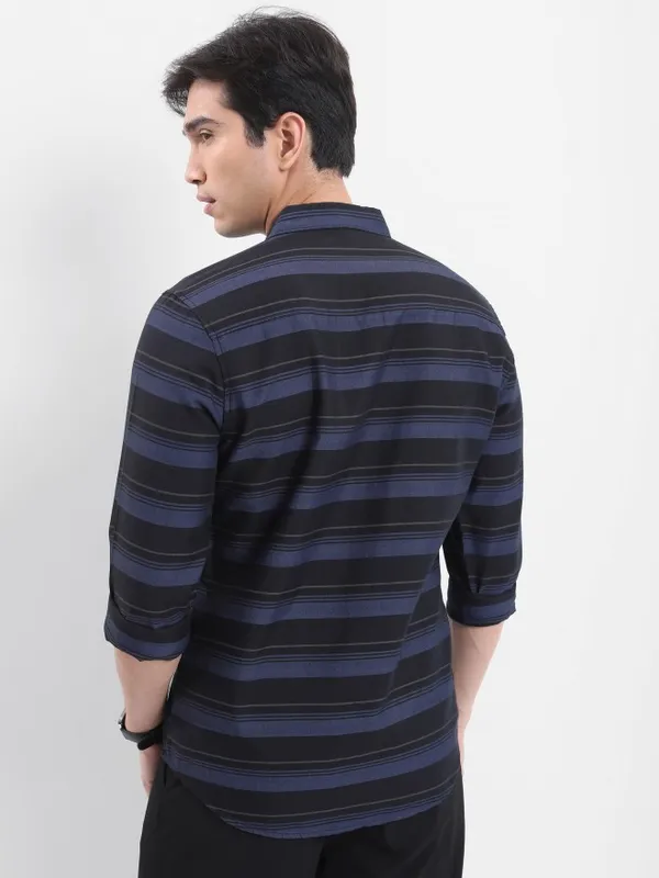  Highlander Men Black Striped Slim Fit Casual Shirts