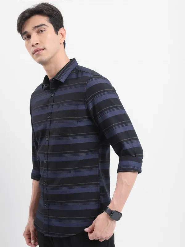  Highlander Men Black Striped Slim Fit Casual Shirts