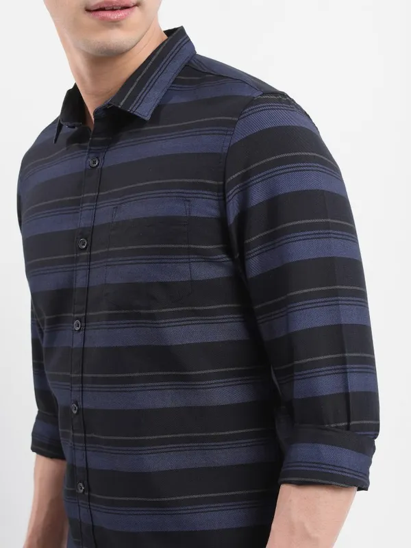  Highlander Men Black Striped Slim Fit Casual Shirts