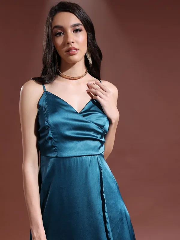  Tokyo Talkies Women Teal Solid Wrap Dresses