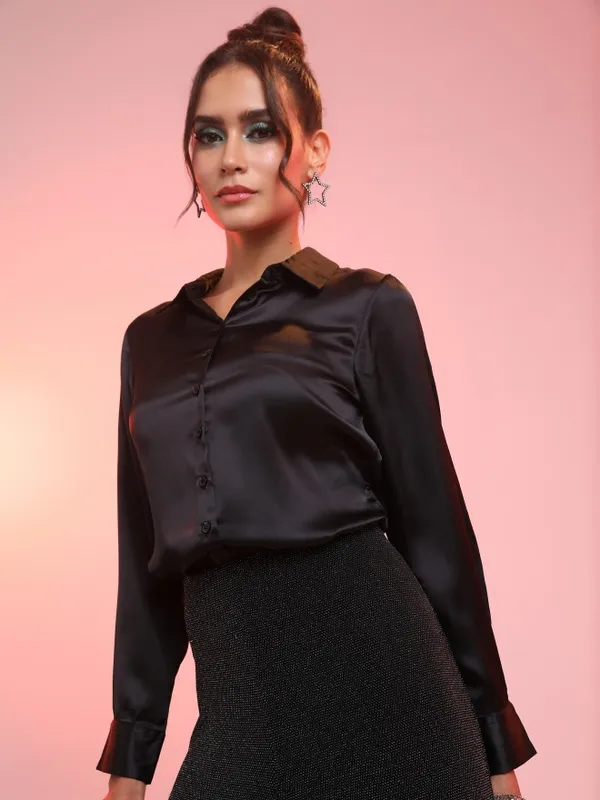  Tokyo Talkies Women Black Solid Casual Shirts