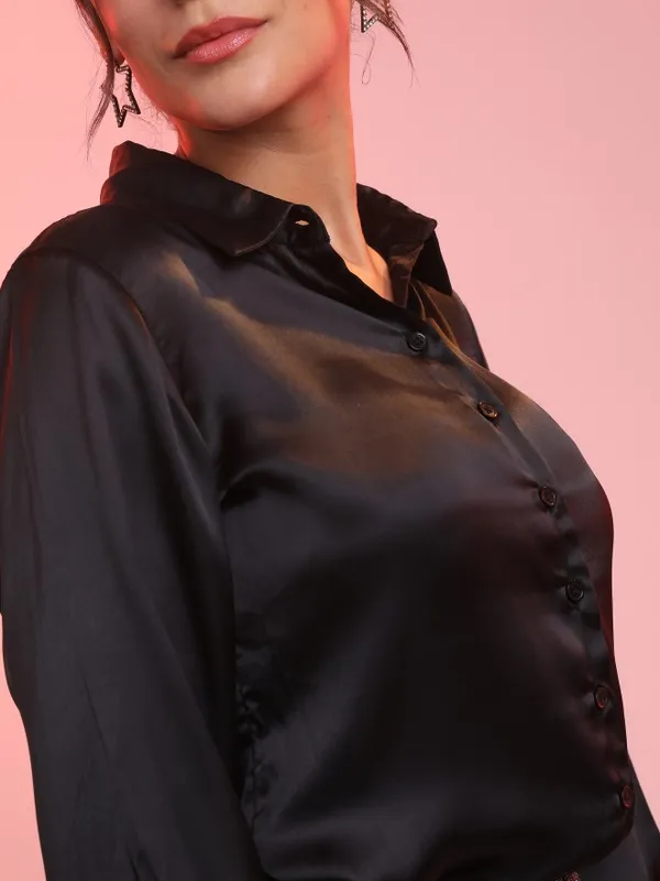  Tokyo Talkies Women Black Solid Casual Shirts
