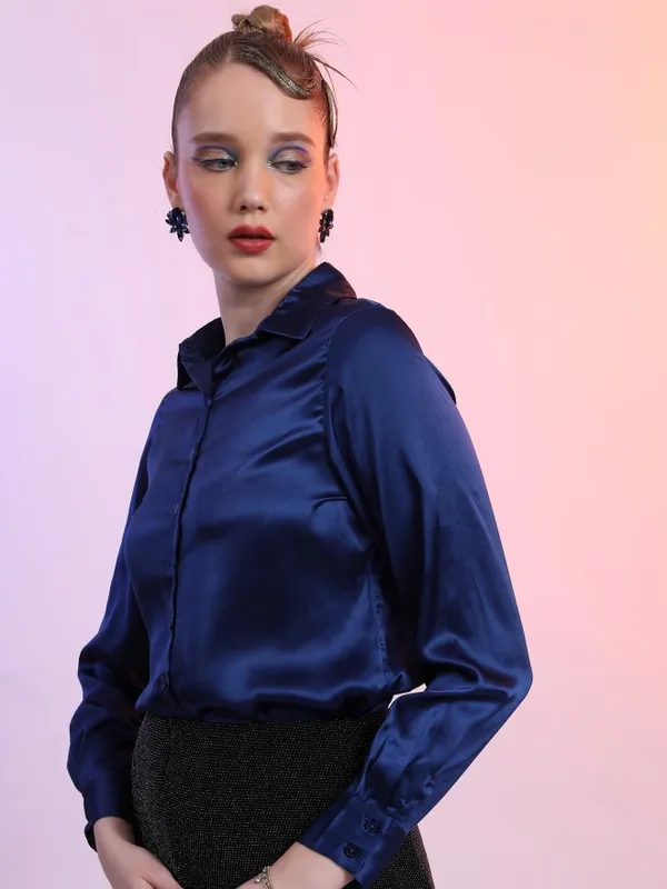  Tokyo Talkies Women Blue Solid Casual Shirts