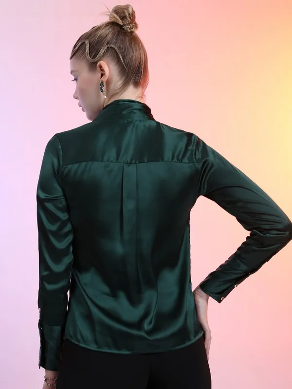  Tokyo Talkies Women Green Solid Casual Shirts
