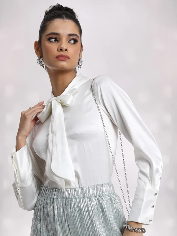  Tokyo Talkies Women Cream Solid Casual Shirts