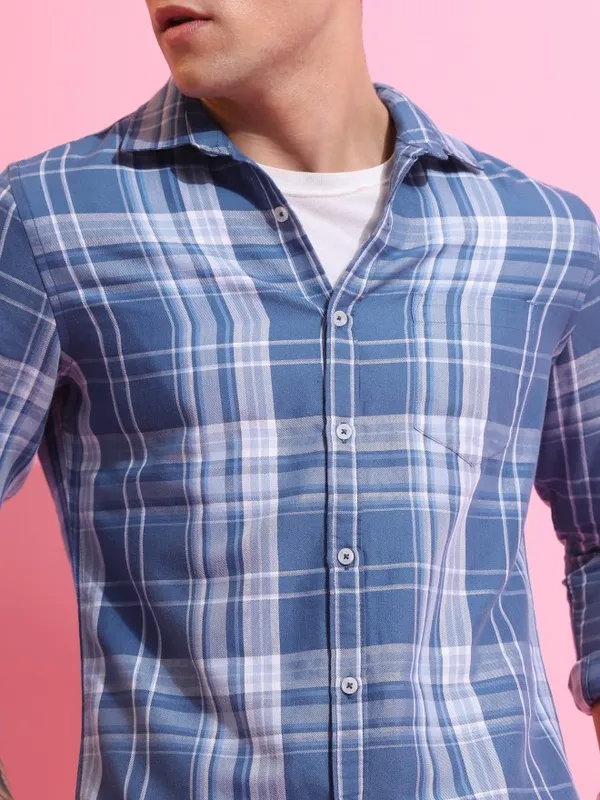  Highlander Men Blue Checked Slim Fit Casual Shirts