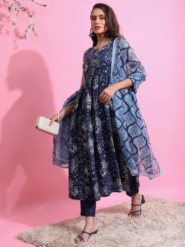  Ketch Women Blue Printed Kurta Sets