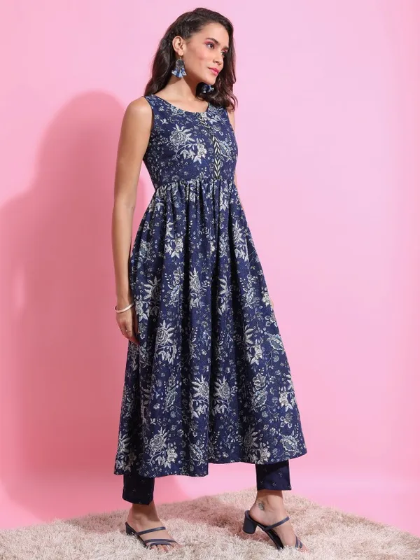  Ketch Women Blue Printed Kurta Sets