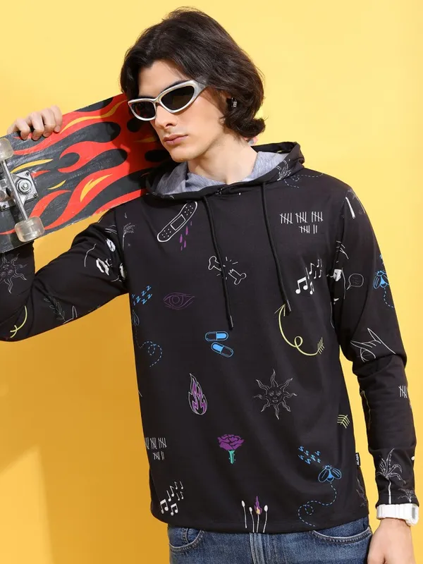 Highlander Men Black Printed Hood T-Shirt