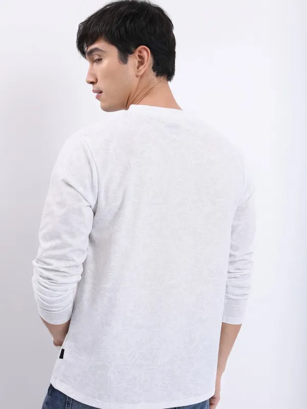  Highlander Men White Printed Round Neck T-Shirts