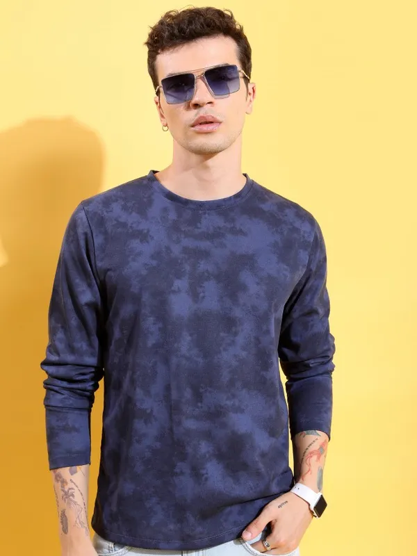 Men Printed Round Neck T-shirt