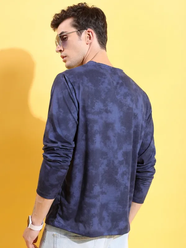 Men Printed Round Neck T-shirt