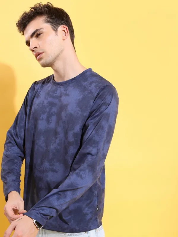 Men Printed Round Neck T-shirt