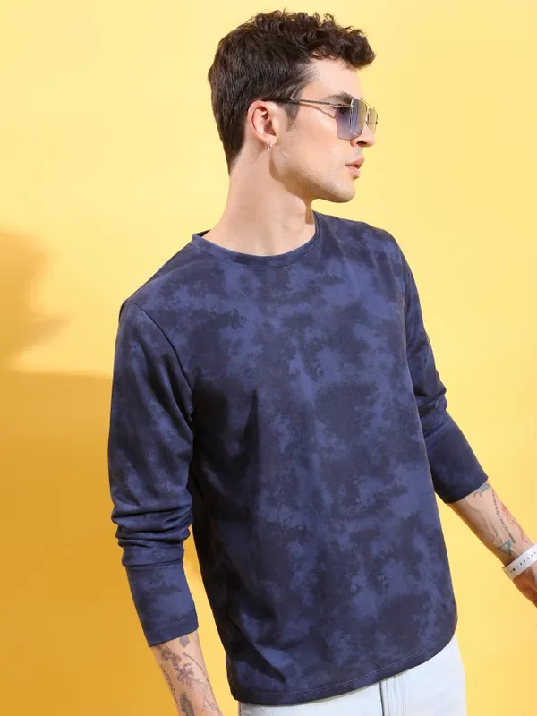 Men Printed Round Neck T-shirt