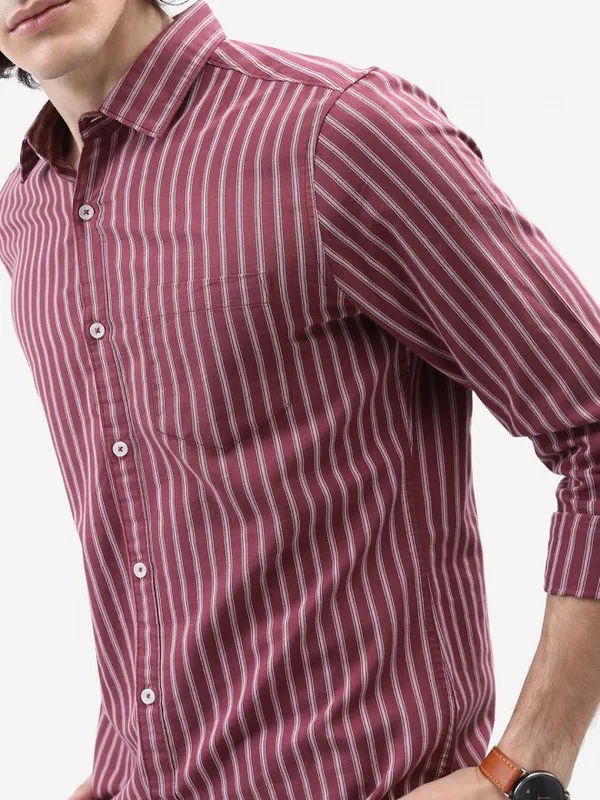  Highlander Men Burgundy Striped Slim Fit Casual Shirts