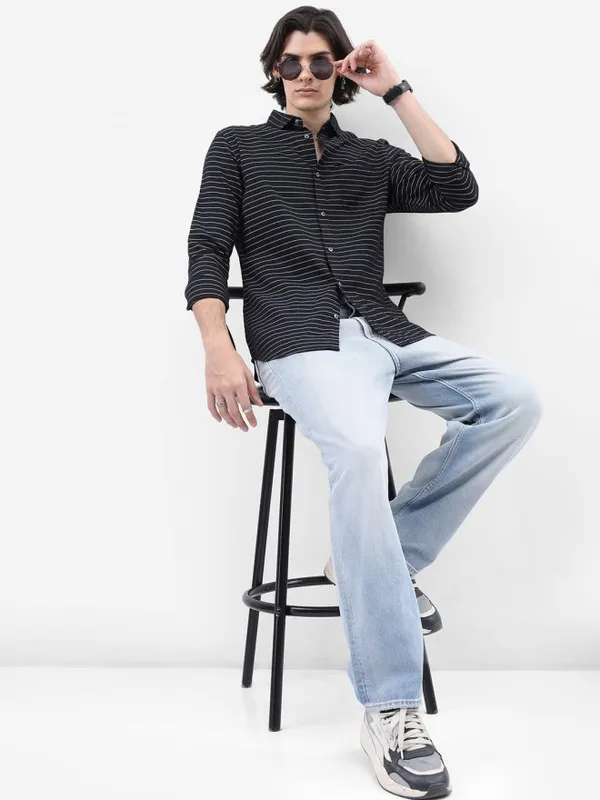  Highlander Men Black Striped Slim Fit Casual Shirts