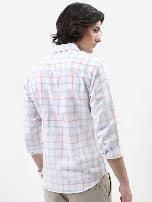 Highlander Men White Checked Slim Fit Casual Shirts