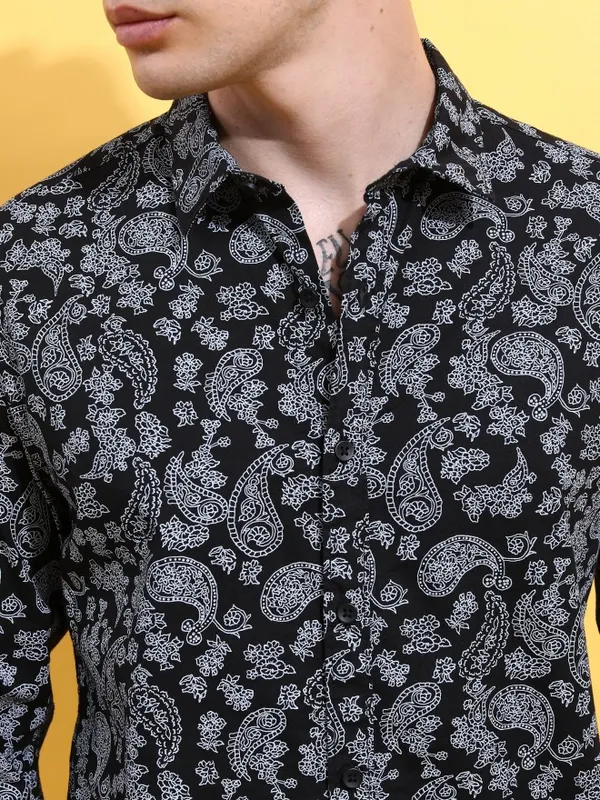  Ketch Men Black Printed Slim Fit Casual Shirts