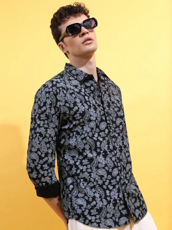  Ketch Men Black Printed Slim Fit Casual Shirts