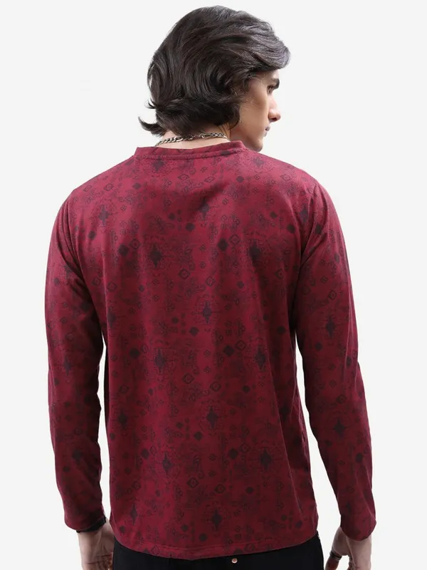 Highlander Men Maroon Printed Round Neck T-Shirt