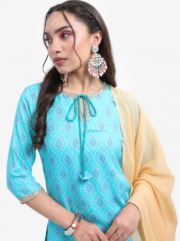  Vishudh Women Turquoise Printed Kurta Sets