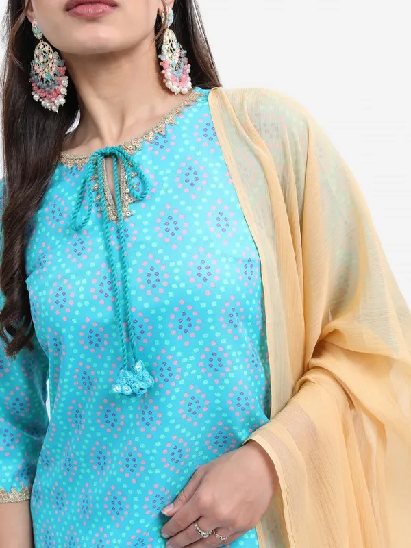  Vishudh Women Turquoise Printed Kurta Sets