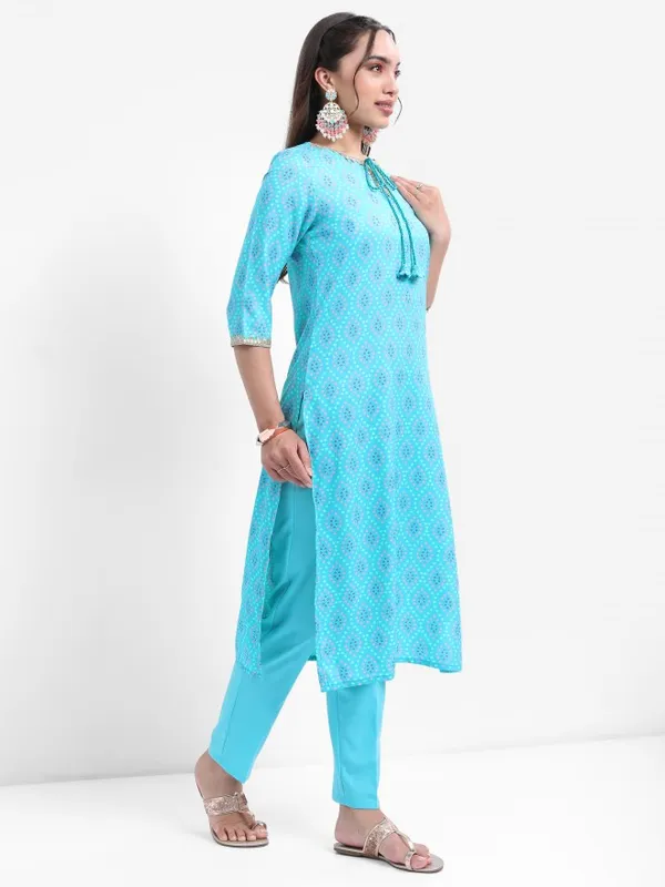  Vishudh Women Turquoise Printed Kurta Sets