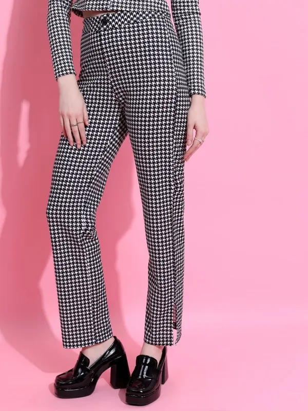 Tokyo Talkies Women Black Checked Regular Fit Casual Trouser