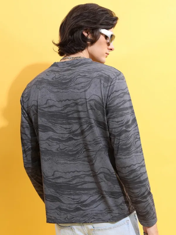  Highlander Men Grey Printed Round Neck T-Shirts